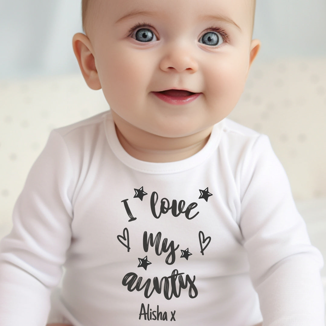 Black & White I Love My Mummy Baby Outfit: Bib, Vest, Baby Grow