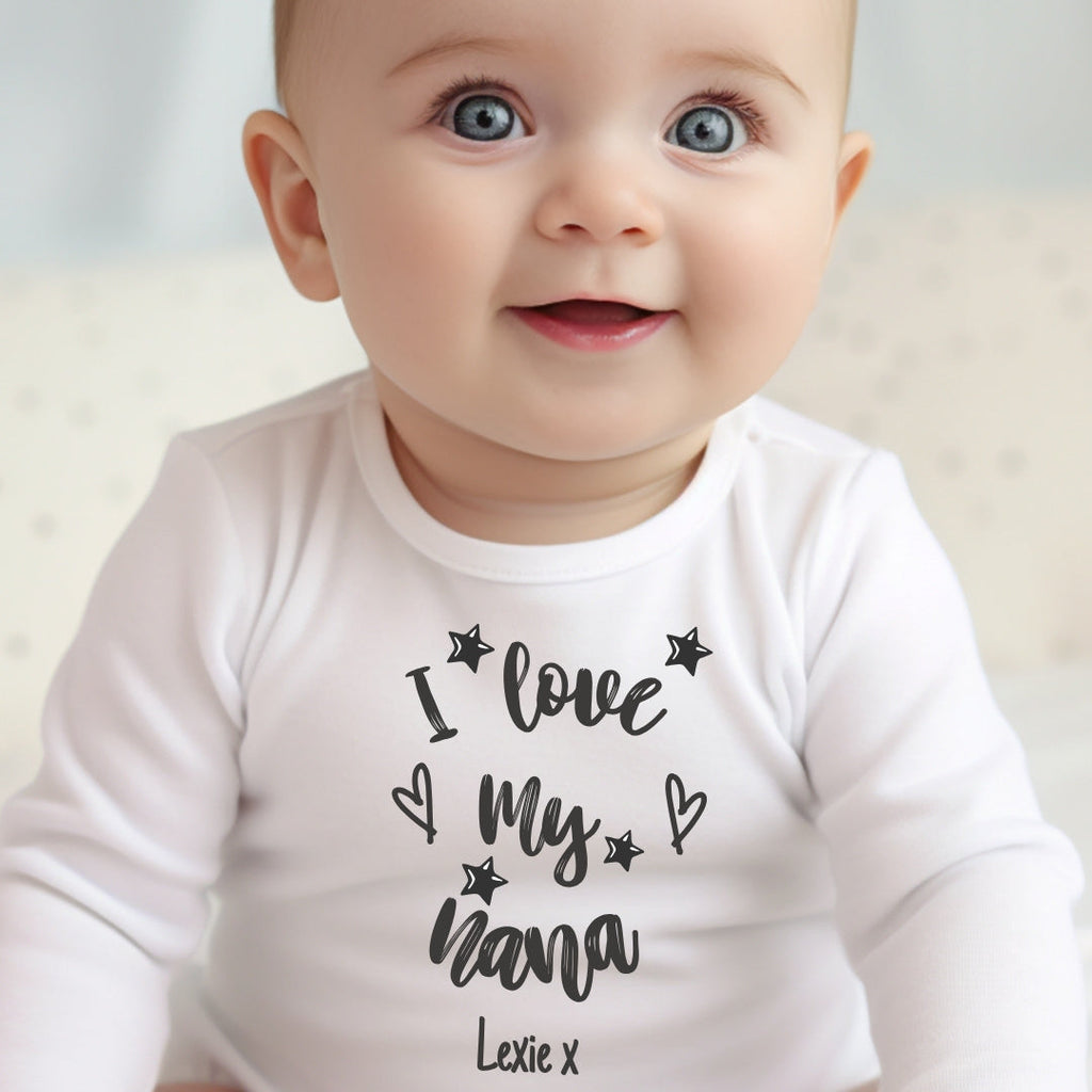 Black & White I Love My Mummy Baby Outfit: Bib, Vest, Baby Grow