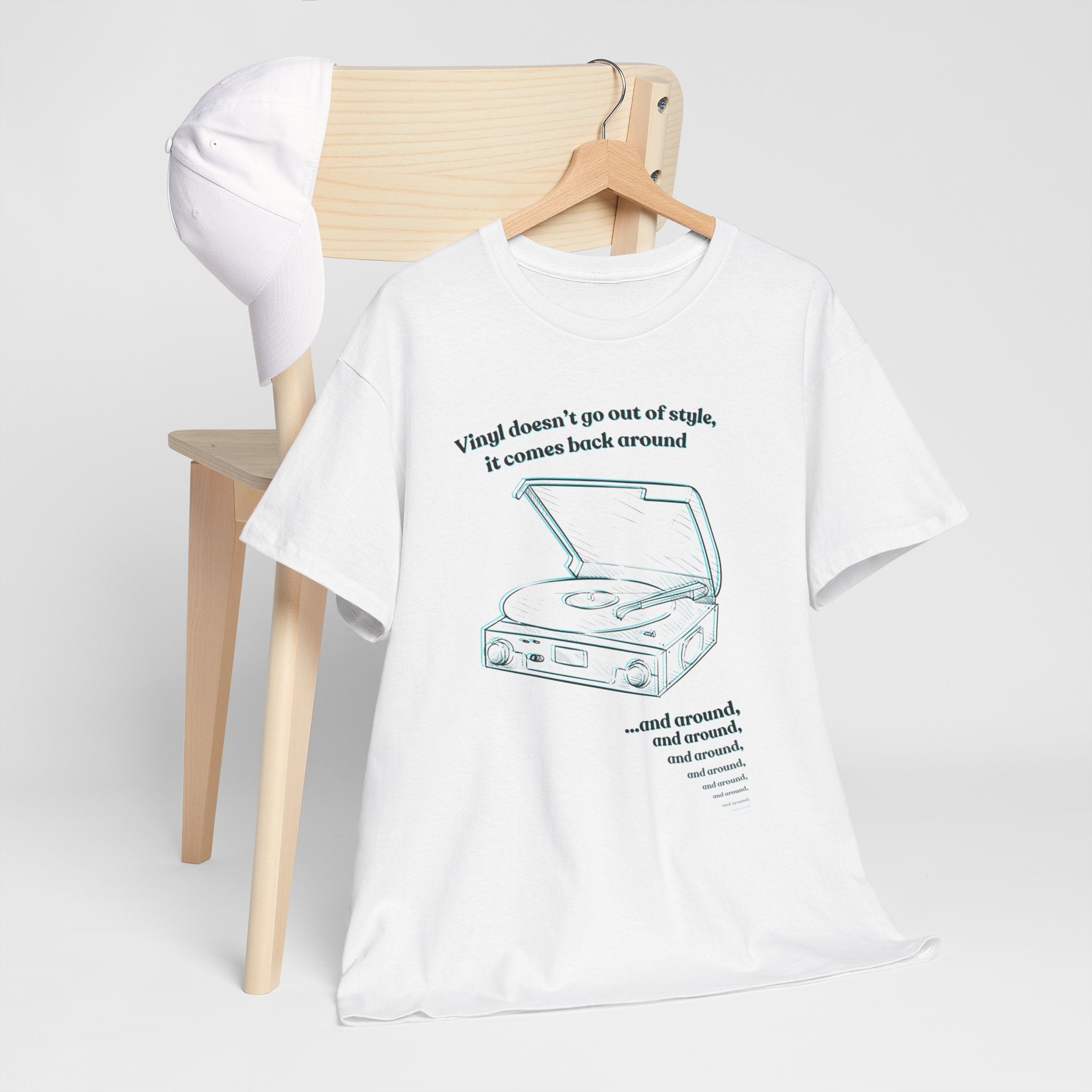 'Vinyl Doesn't Go Out Of Style' Men's T-Shirt