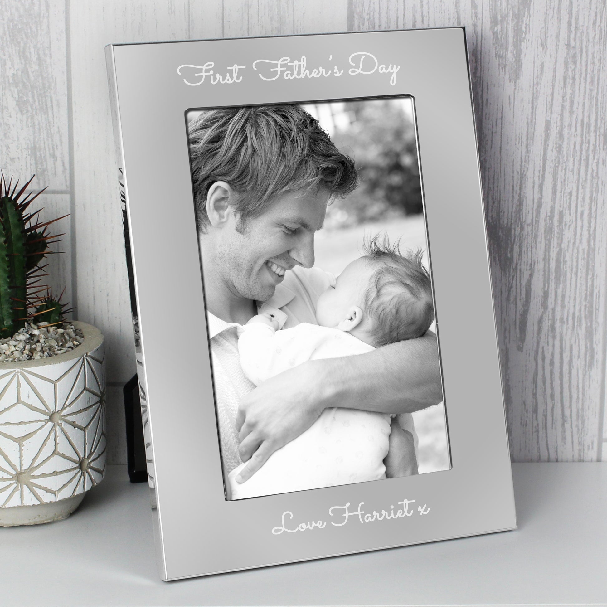 Personalised Free Text Script 7 x 5 Silver Photo Frame - Inspired Creative Gifts