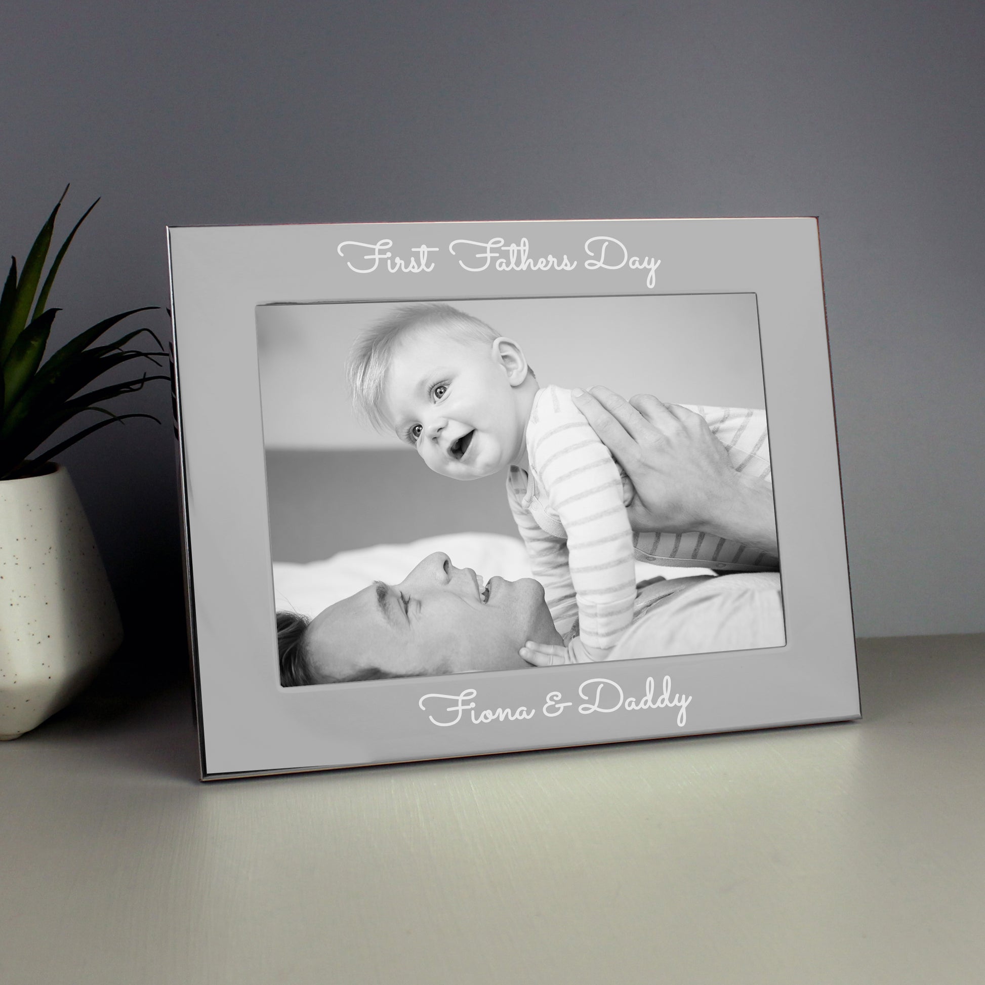 Personalised Free Text 5 x 7 Silver Photo Frame - Inspired Creative Gifts