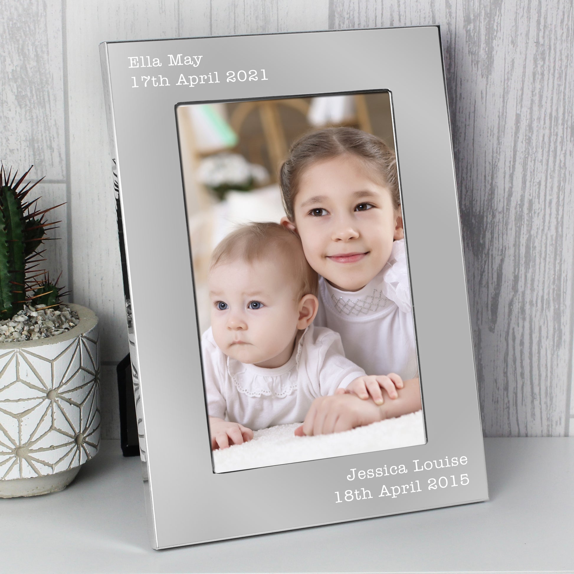 Personalised Free Text 7 x 5 Silver Photo Frame - Inspired Creative Gifts