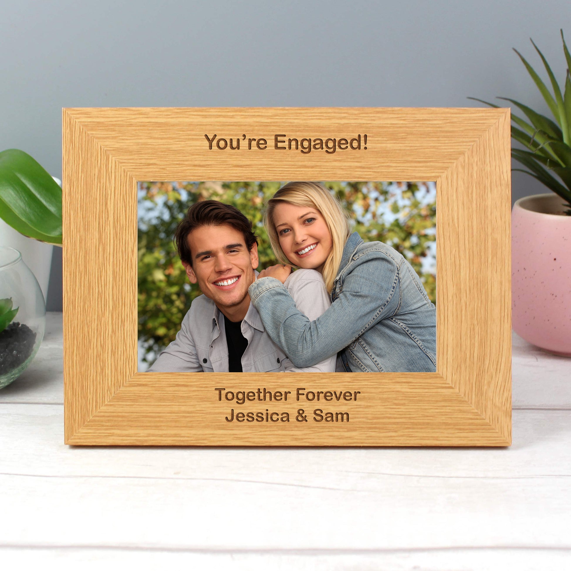 Personalised Short Message 6x4 Landscape Oak Finish Photo Frame - Inspired Creative Gifts