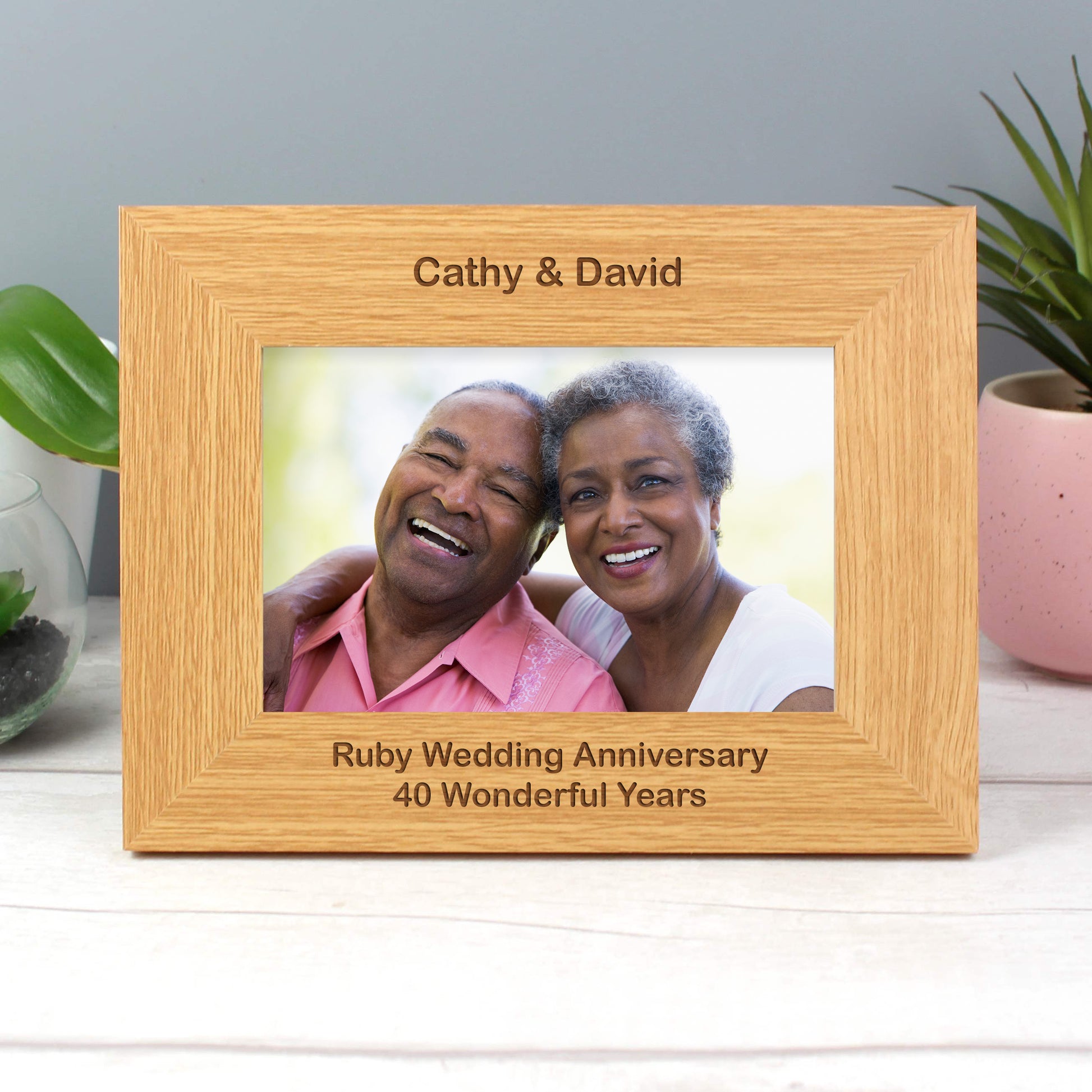 Personalised Short Message 6x4 Landscape Oak Finish Photo Frame - Inspired Creative Gifts