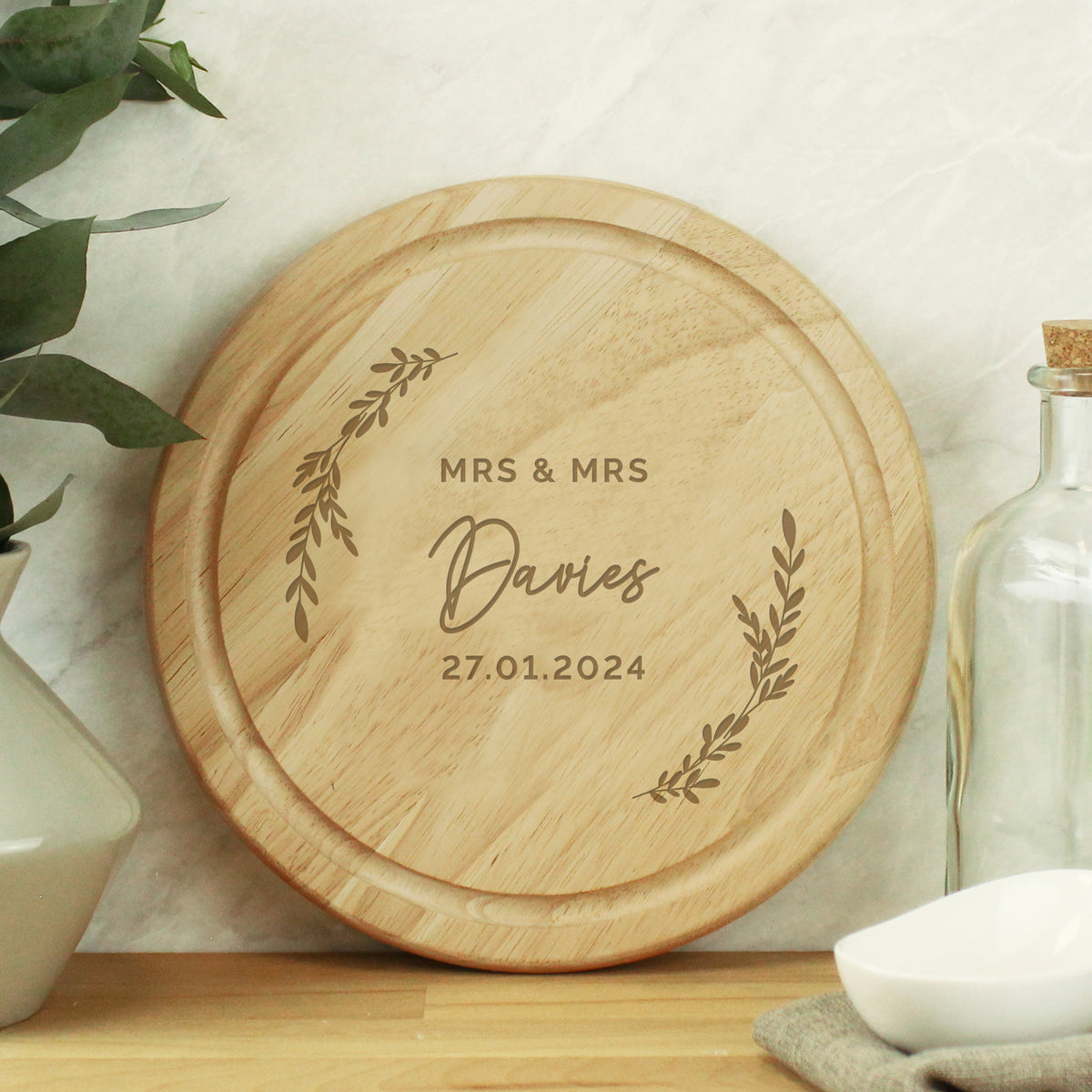 Personalised Laurel Round Wooden Chopping Board | Wedding Gift