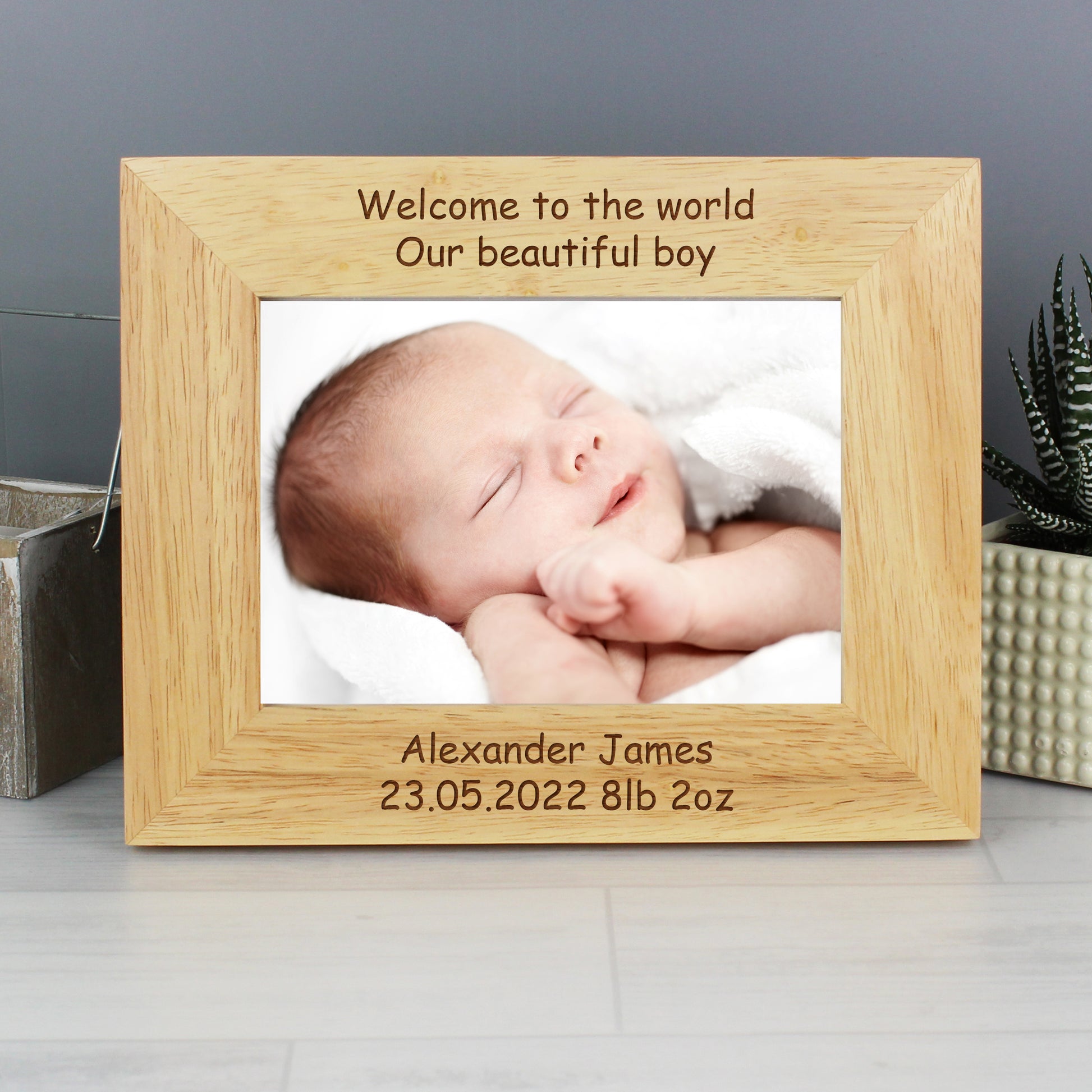 Personalised Landscape 5x7 Landscape Oak Finish Photo Frame - Inspired Creative Gifts