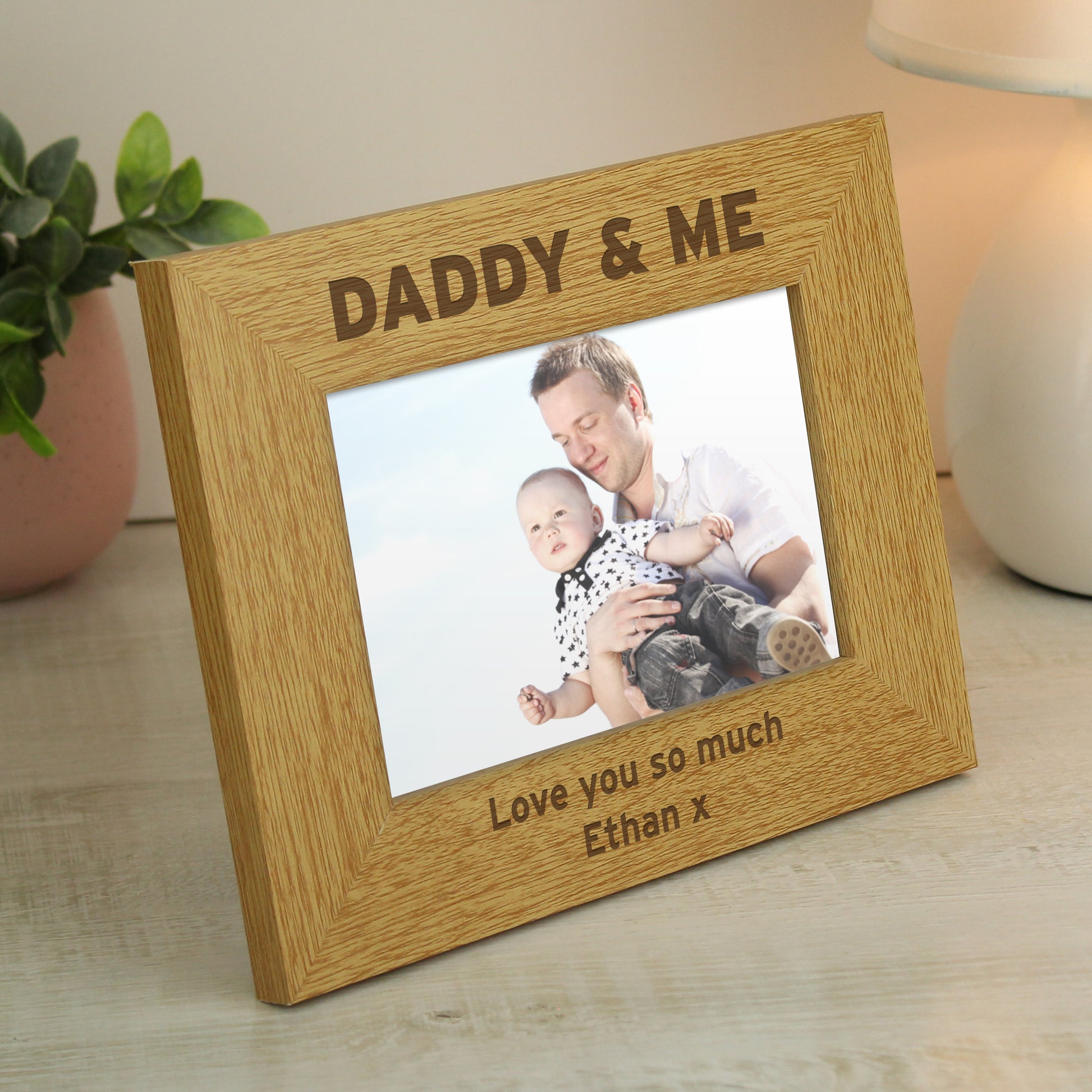 Personalised Oak Finish 6x4 Daddy & Me Photo Frame - Inspired Creative Gifts