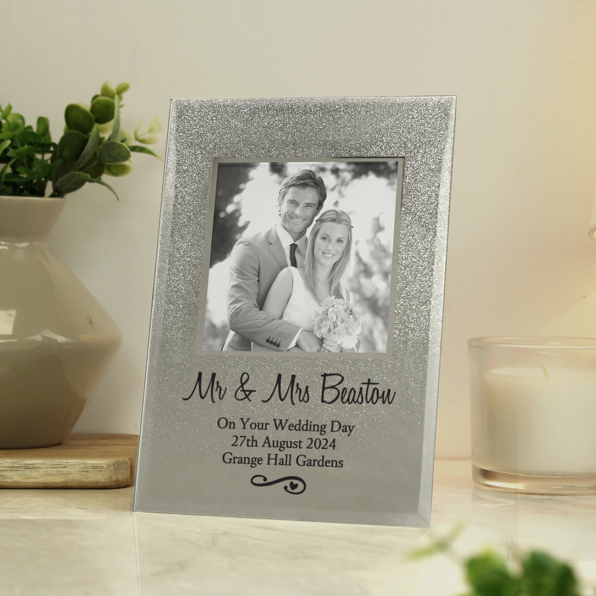 Personalised Heart & Swirl 4x4 Glitter Glass Photo Frame - Inspired Creative Gifts