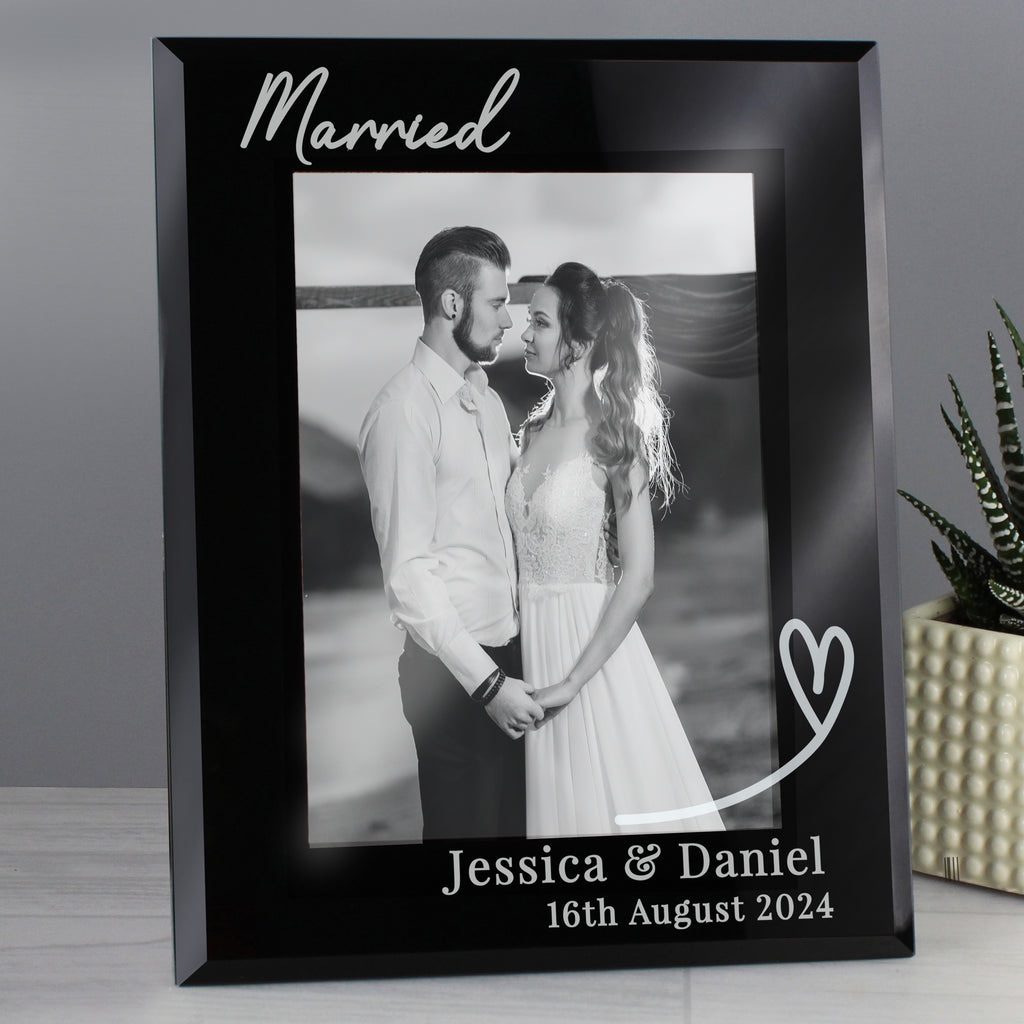 Personalised Heart Black Glass 7x5 Photo Frame - Picture Frame - Inspired Creative Gifts