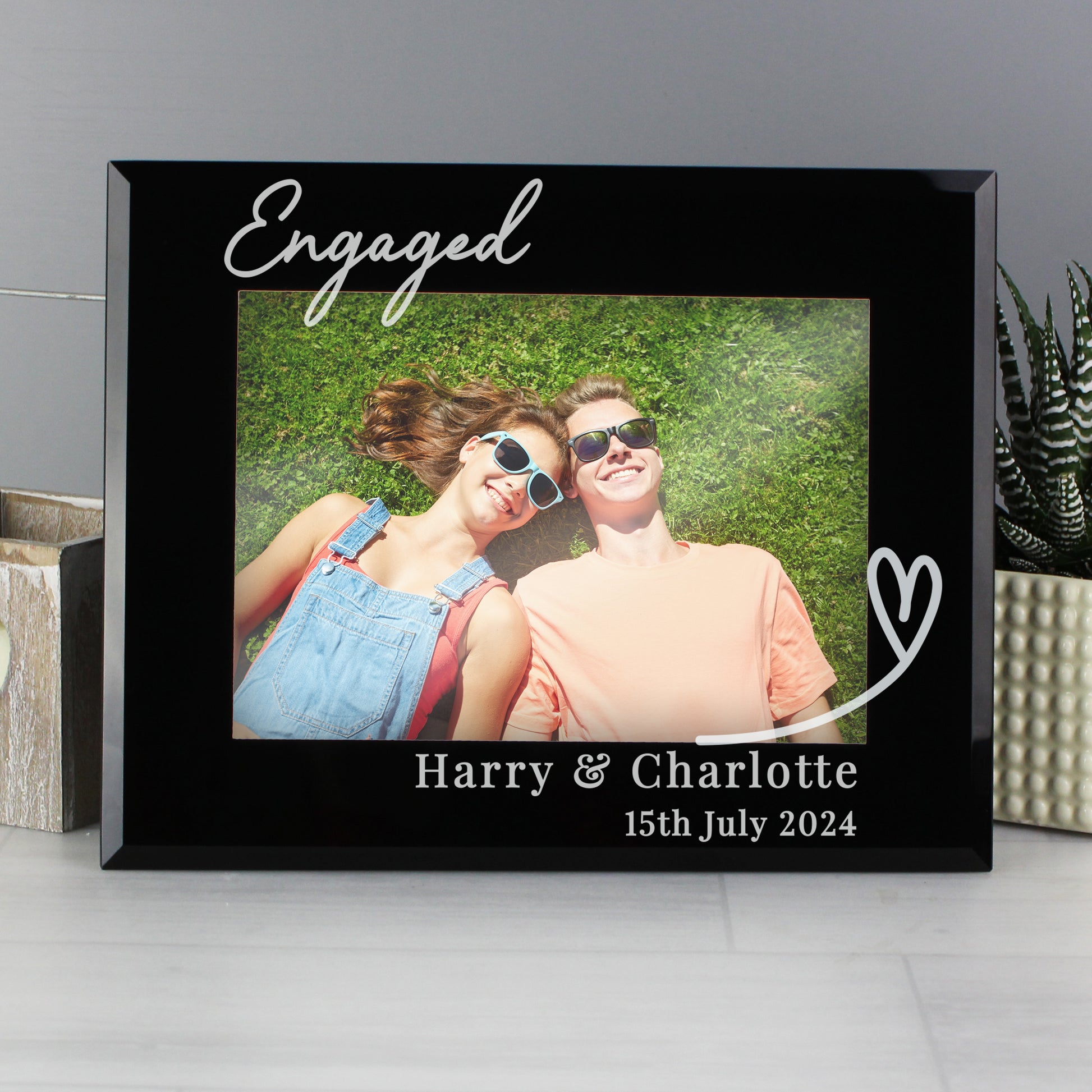Personalised Heart Black Glass 5x7 Photo Frame - Picture Frame - Inspired Creative Gifts