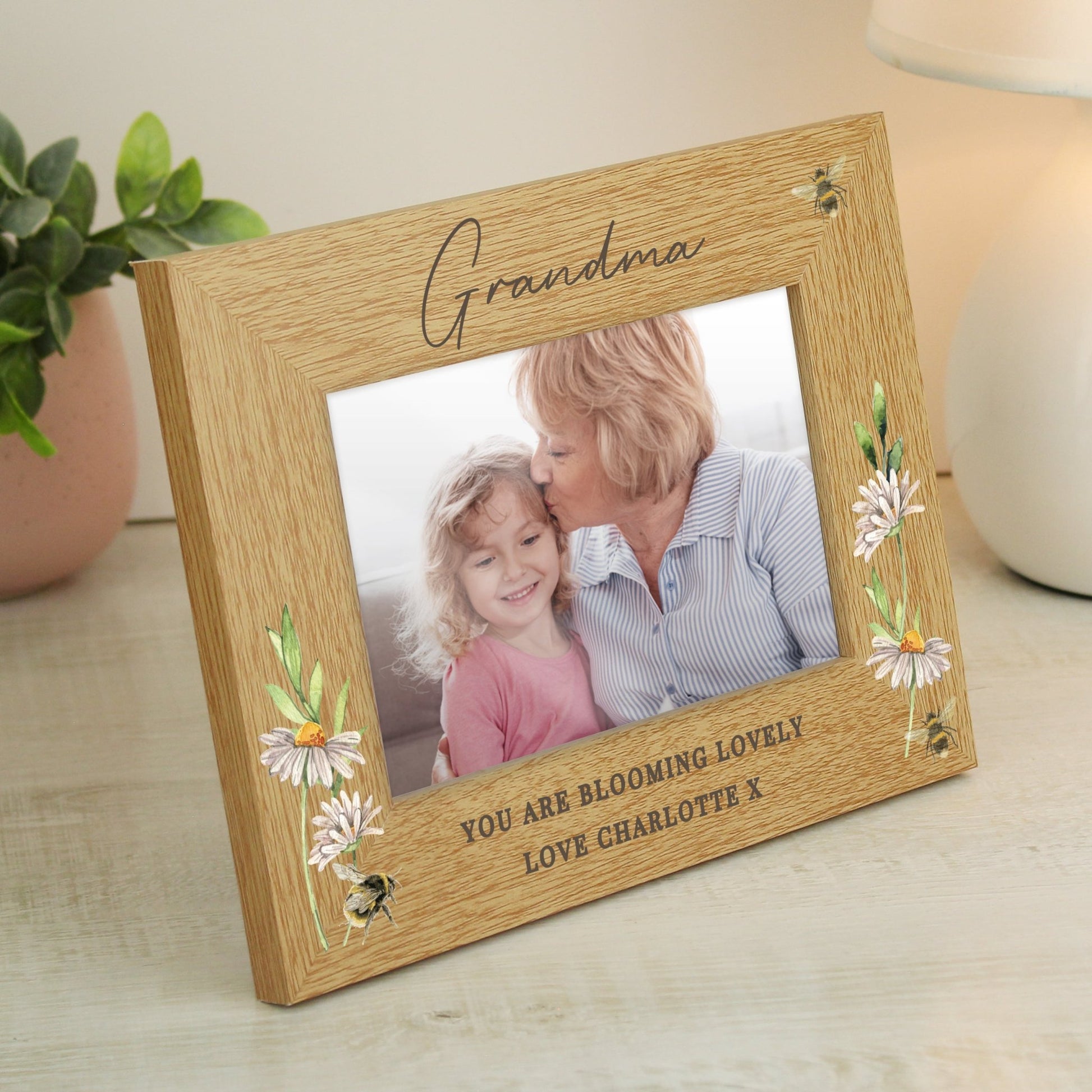 Personalised Floral Bee 6x4 Oak Finish Photo Frame | Inspired Creative Gifts | UK Supplier