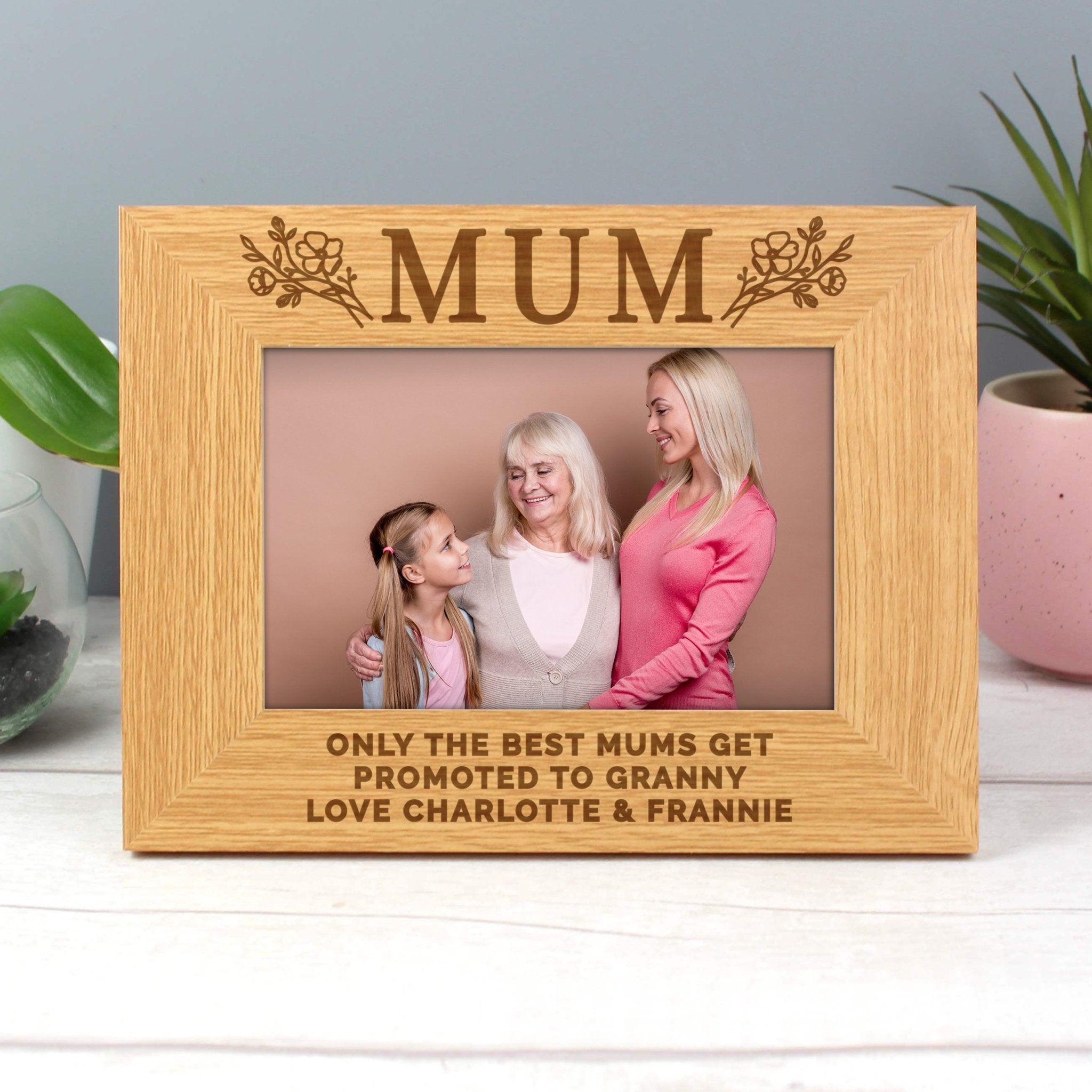 Personalised Floral Mum 6x4 Oak Finish Photo Frame | Inspired Creative Gifts | UK Supplier