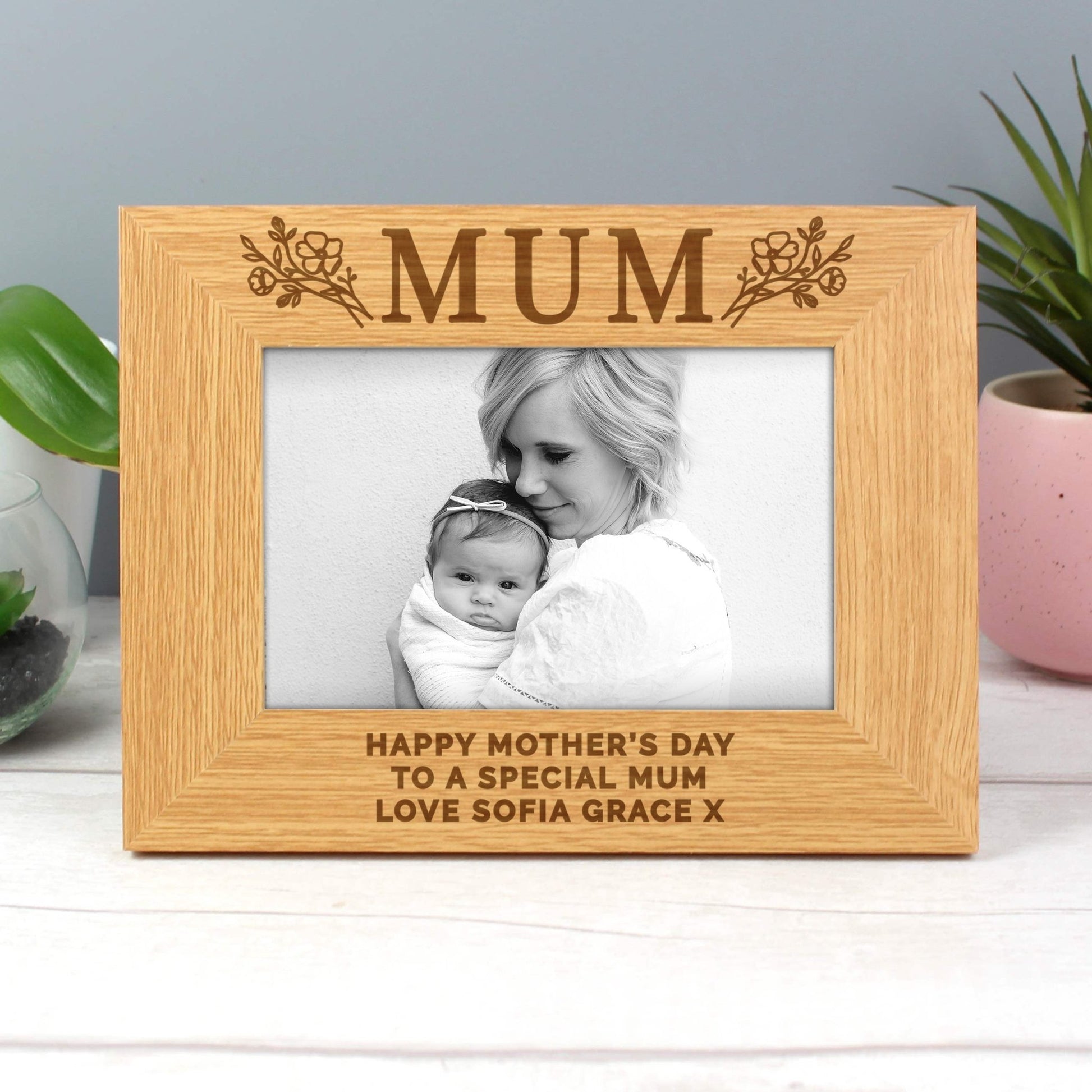 Personalised Floral Mum 6x4 Oak Finish Photo Frame | Inspired Creative Gifts | UK Supplier