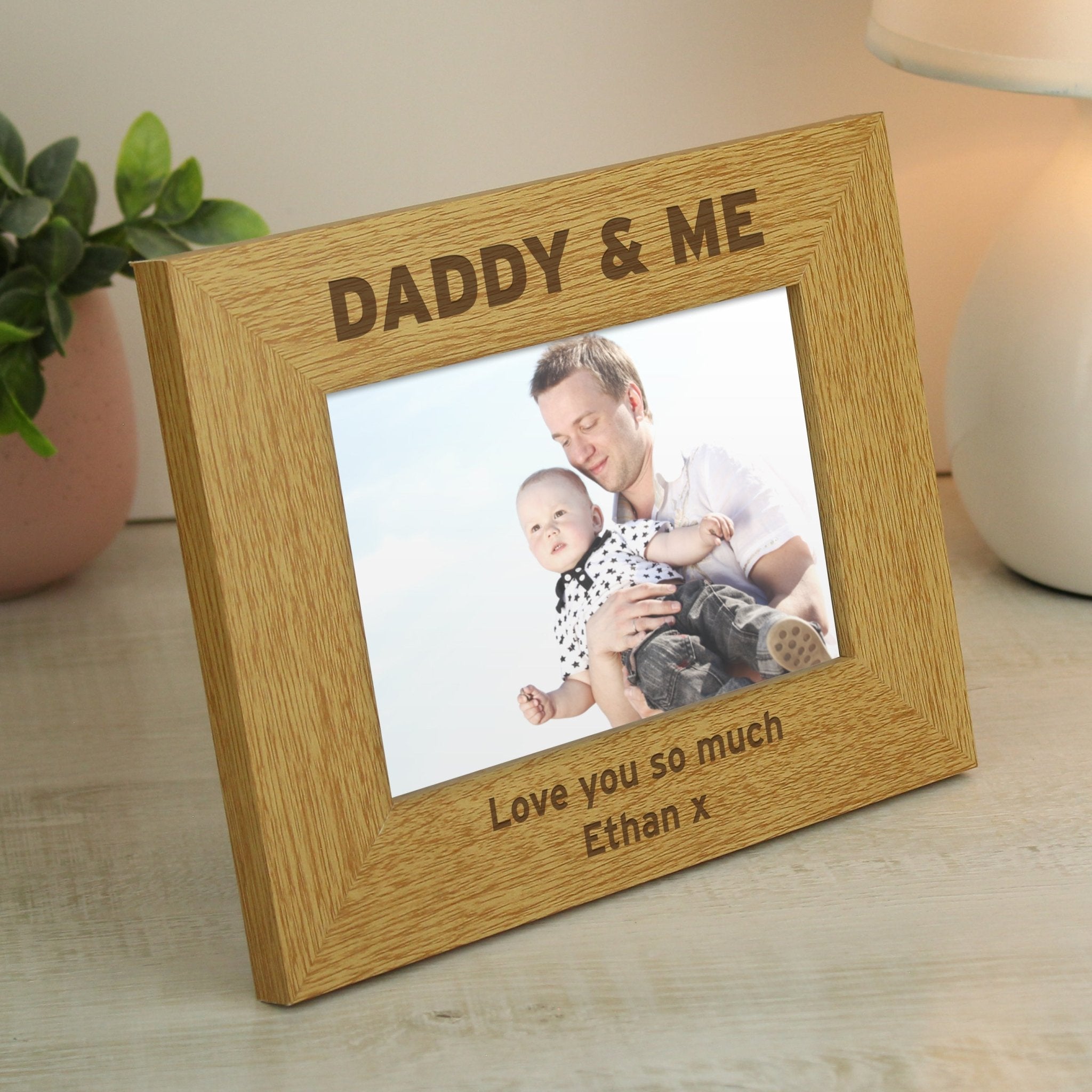Personalised Oak Finish 6x4 Daddy & Me Photo Frame | Inspired Creative Gifts | UK Supplier