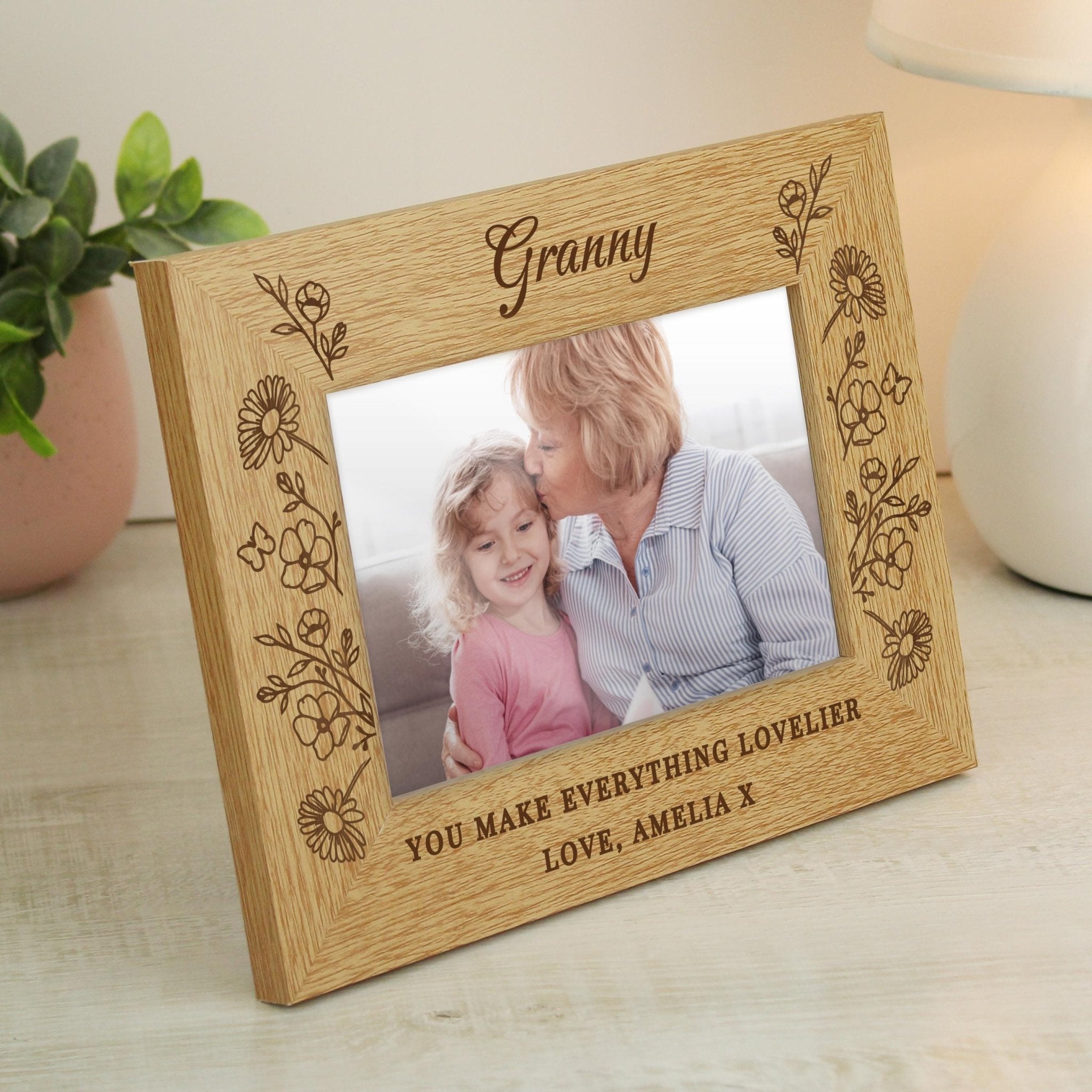 Personalised Wild Flowers 6x4 Oak Finish Photo Frame | Great for Mothers Day, Weddings and Anniversaries | Inspired Creative Gifts | UK Supplier